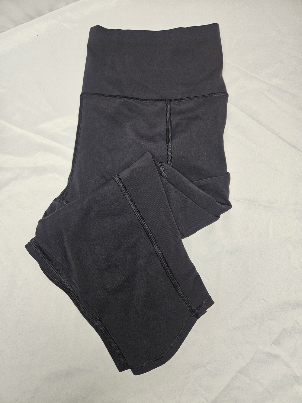 Athleta Black Knee Length Leggings With Zip pockets